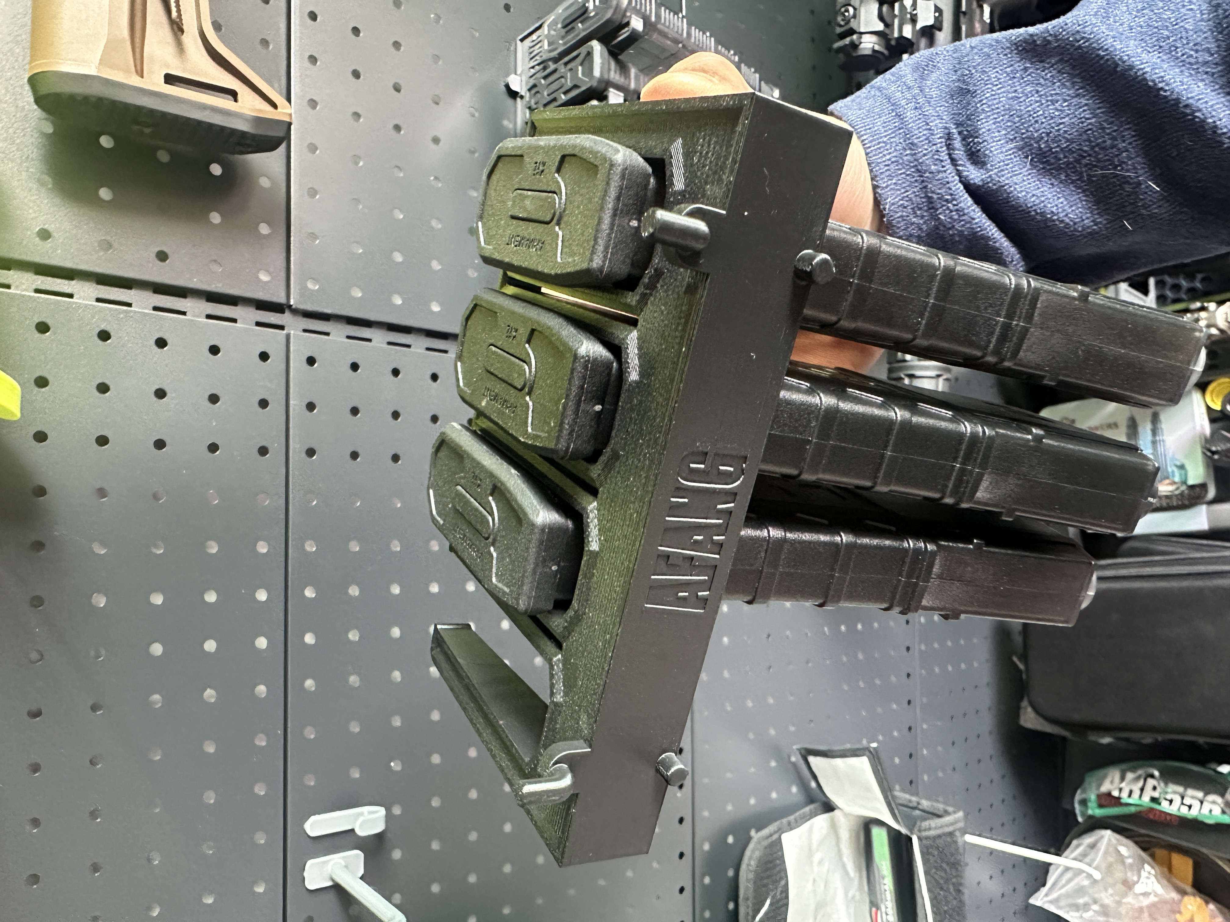 Miniatura 2 do modelo 3D 洞洞板AR弹夹收纳