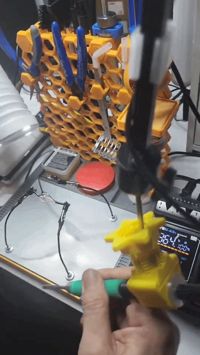 Anti Shake Soldering Arm.