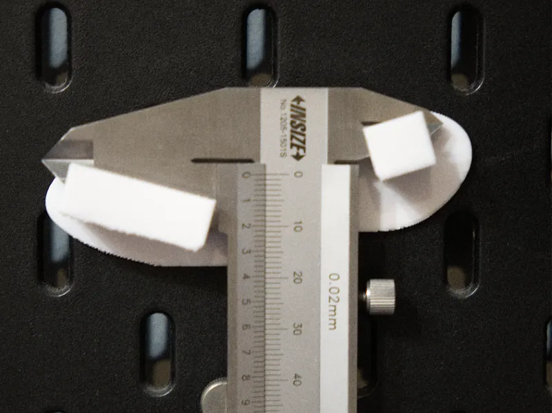 caliper holder (skadis)