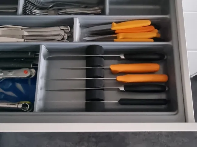 Knife holder for DanKuchen