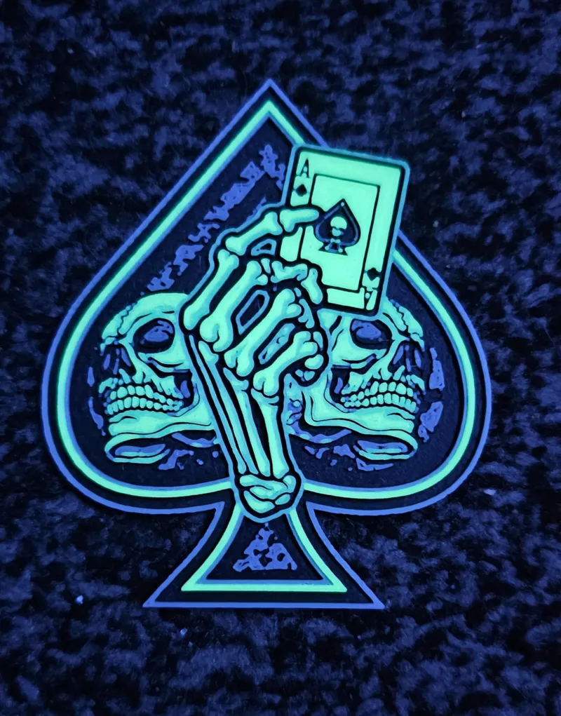 Skull ace of spades Hueforge * glow in the dark*