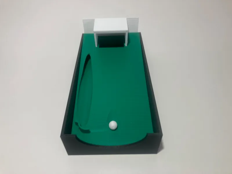 Returning ball desktop soccer game
