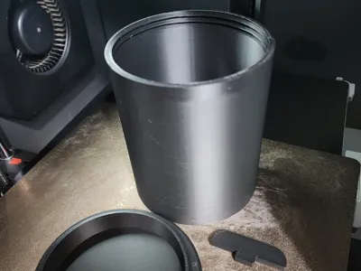Container with lid *NO SUPPORTS**