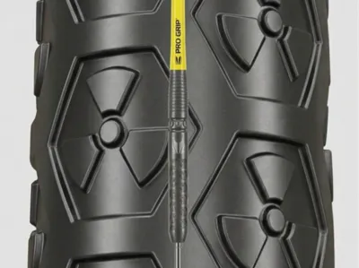 Luke Littler Premier League Edition – Giant Dart