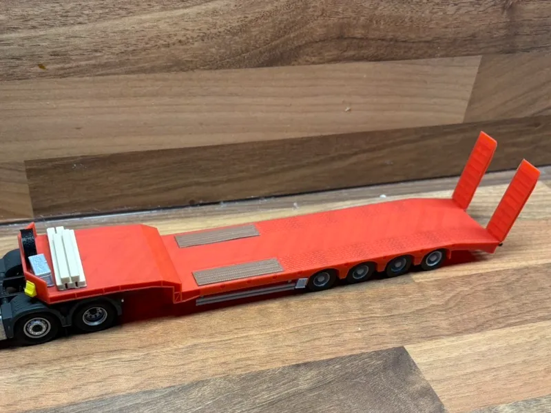 LOW BED SEMITRAILER 4 AXLES 1/50