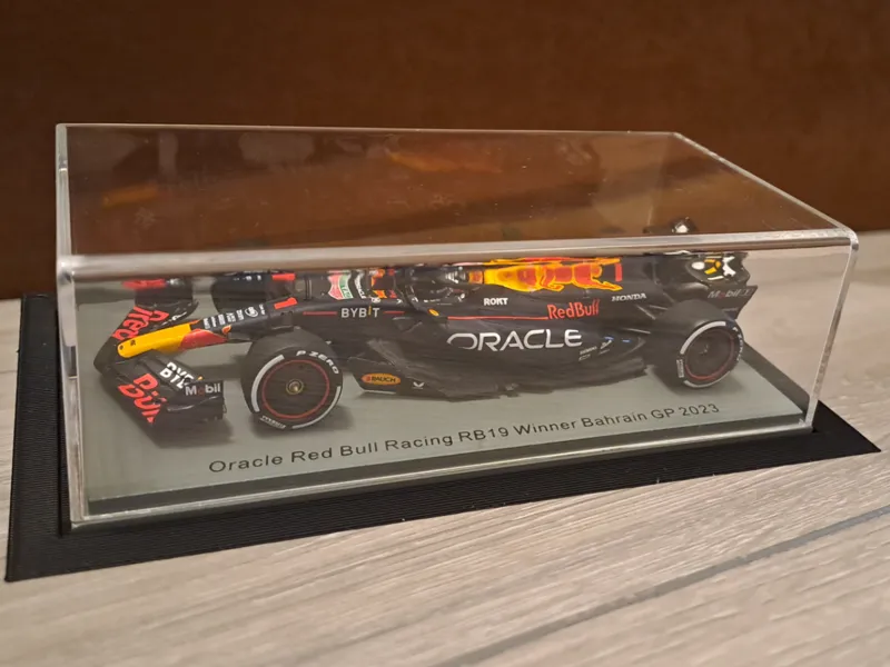Stand for Red Bull formula 1:43