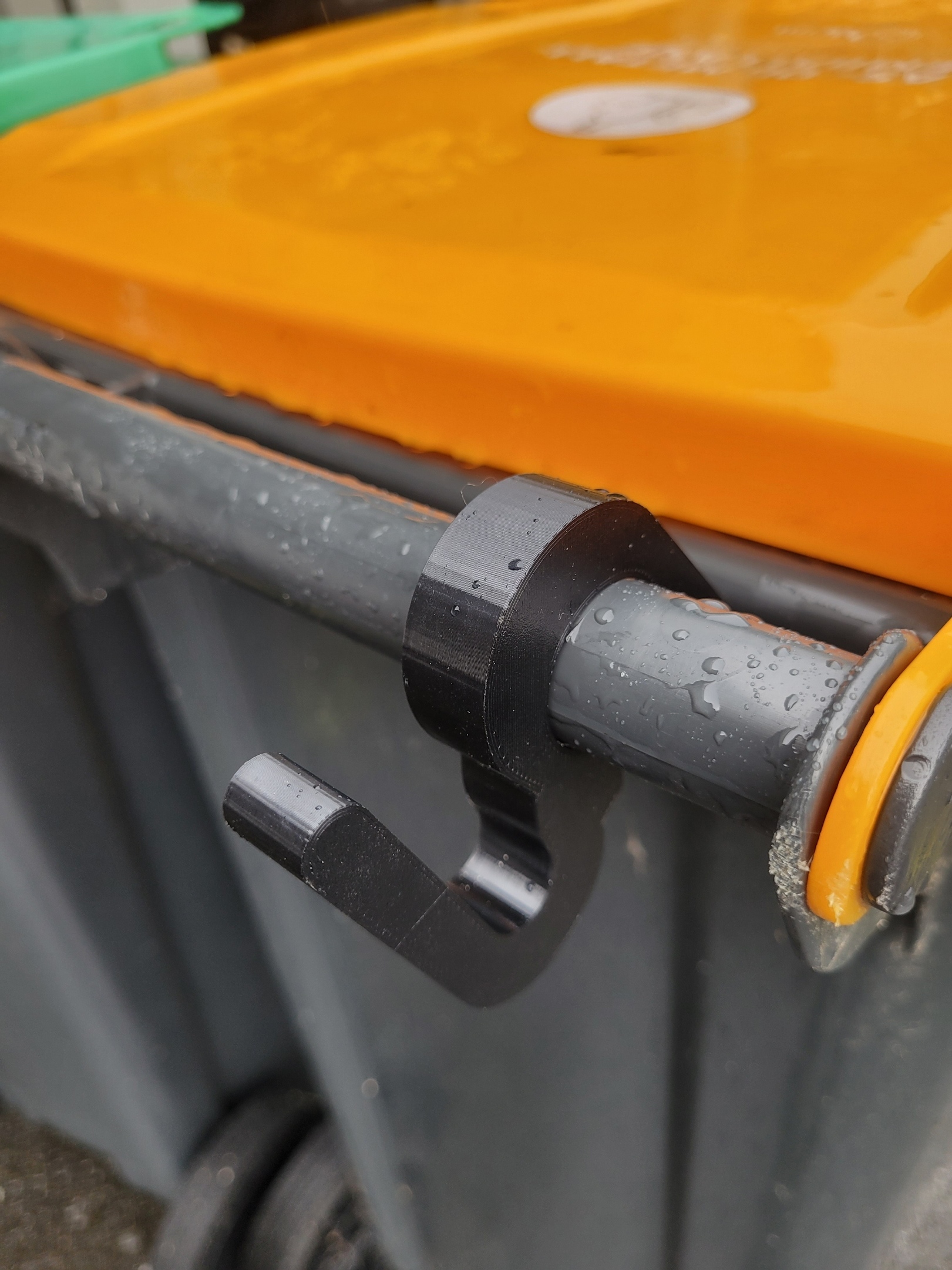 Miniatura 2 do modelo 3D Recycle bin hook