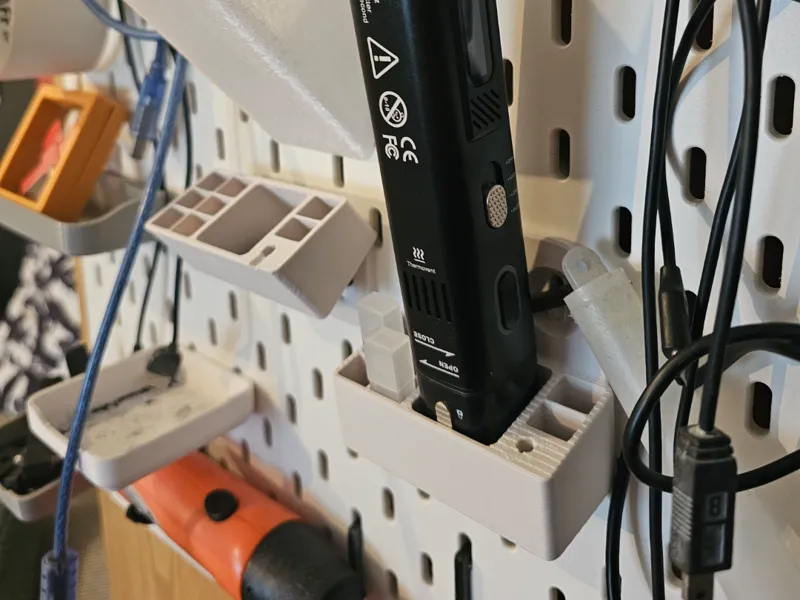 Ultrasonic cutter holder for skadis