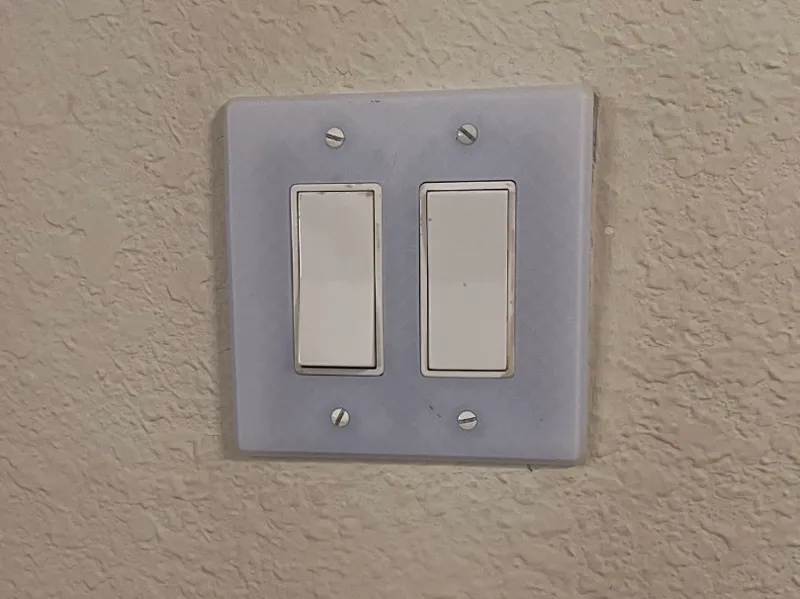 Bigger light switch plate (Decora/Rocker 127*127)