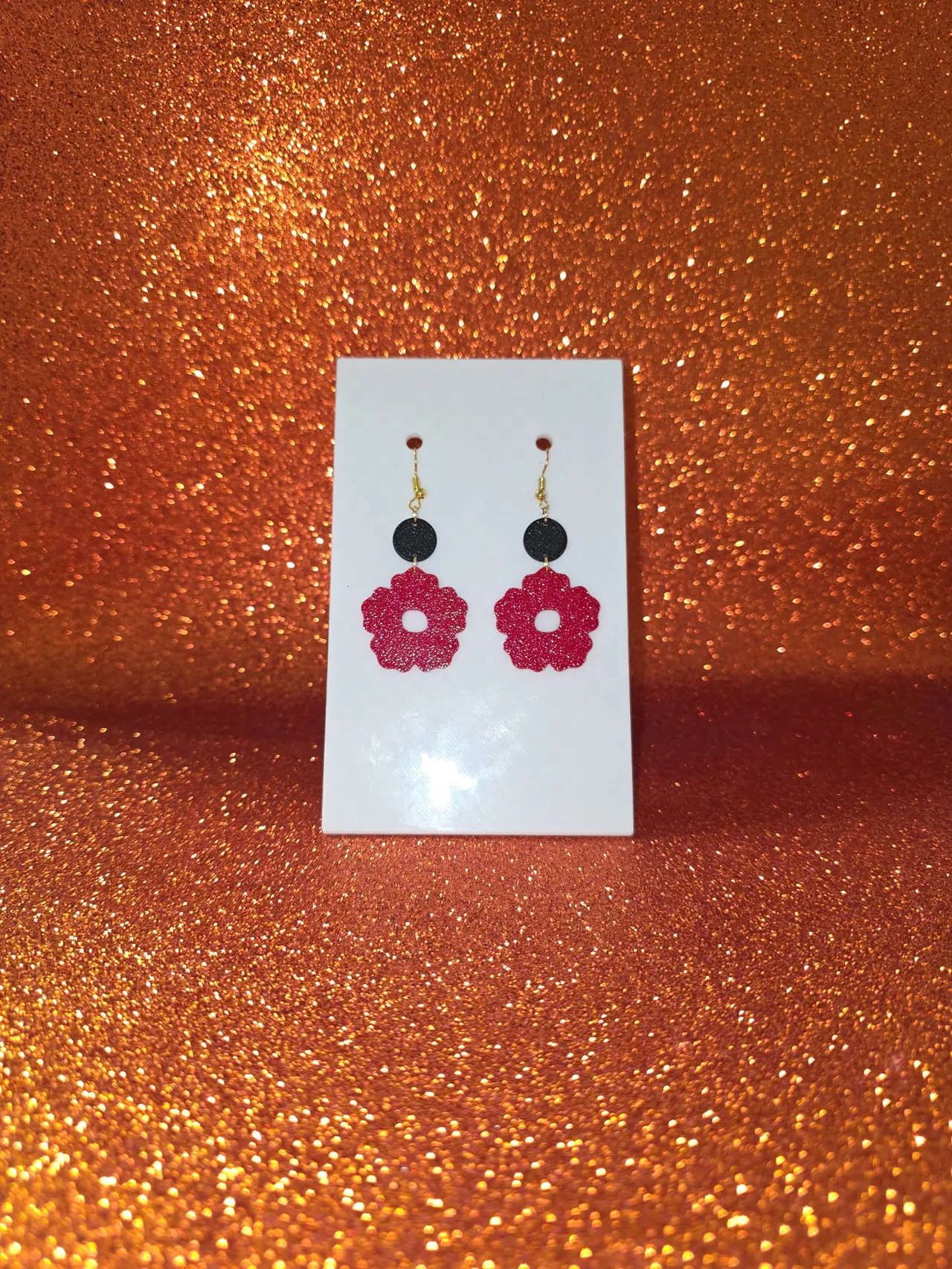 Wavy flower earrings view 2