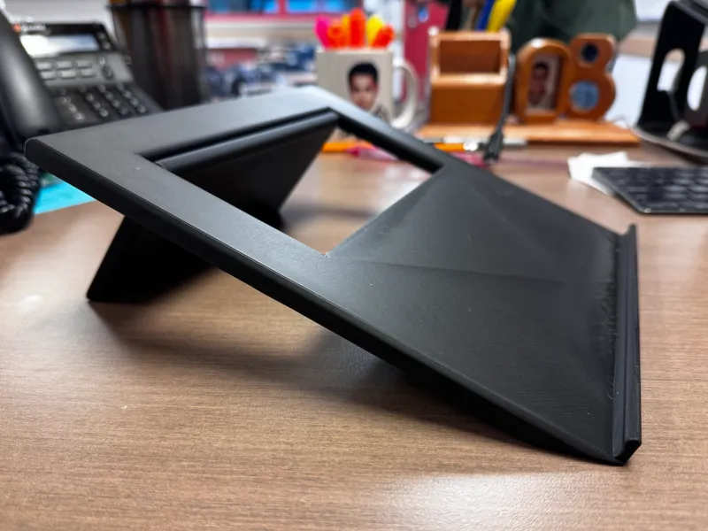 iPad / Tablet Drawing Stand
