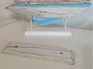 Ship stand