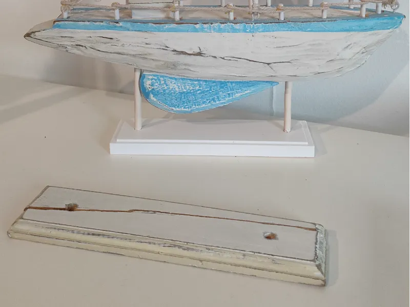 Ship stand