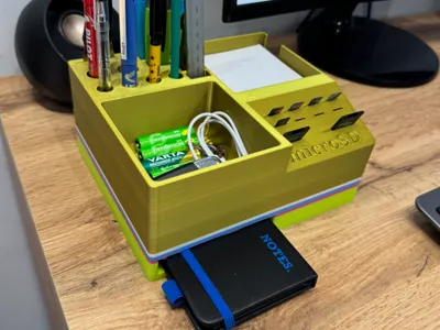 Desk organizer