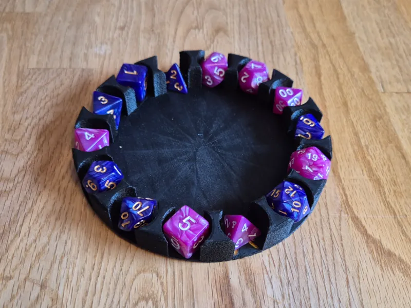 Round dice tray for 14 dice 