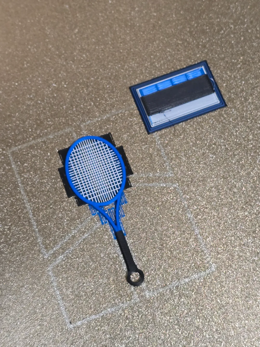 Tenis racket keychain, earring, necklace view 3