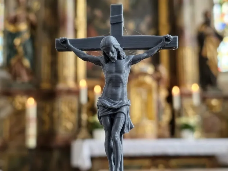 Gesù Crocifisso – Modello 3D per Decorazione Sacra