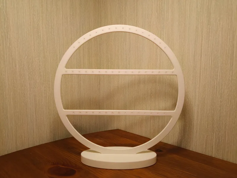 earing display diameter 20 cm