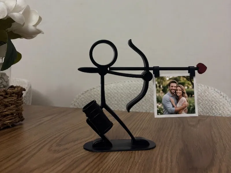 Stick figure photo and pen holder