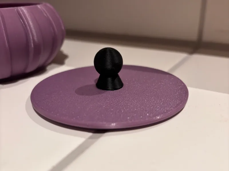 Lid for small stackable bowls.