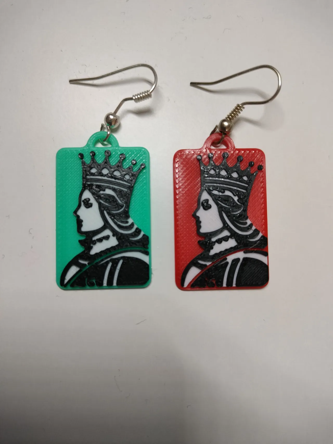 Queen card earrings view 4