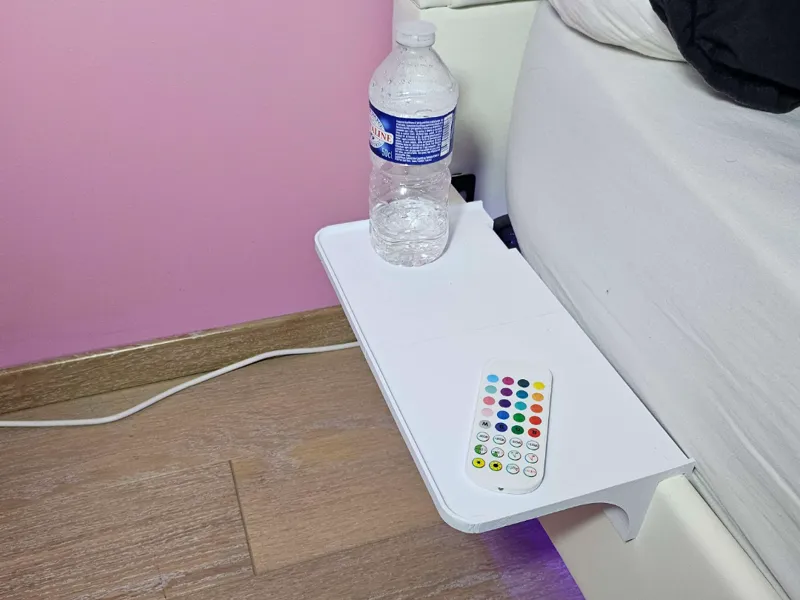 Table de chevet pour lit  pratique et compacte