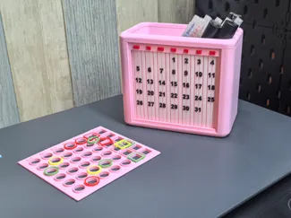 万年历笔筒