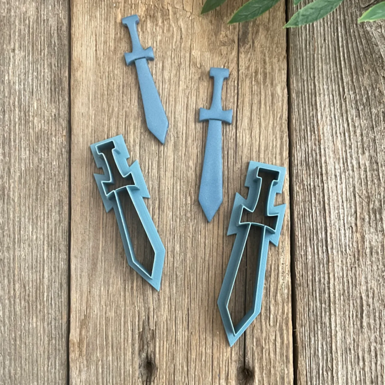 60mm Sword Earring Cutter view 3