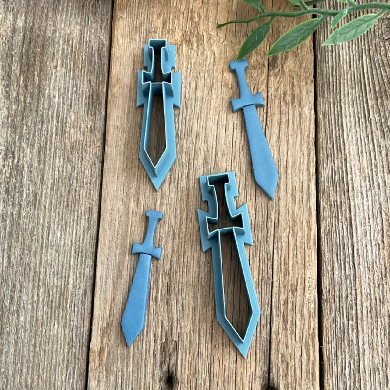 60mm Sword Earring Cutter view 2