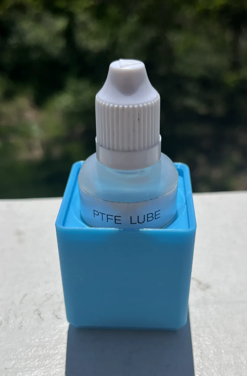 Gridfinity Bin for 30ml Lubricant Bottle