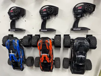 Traxxas Mini Maxx Wall Mount