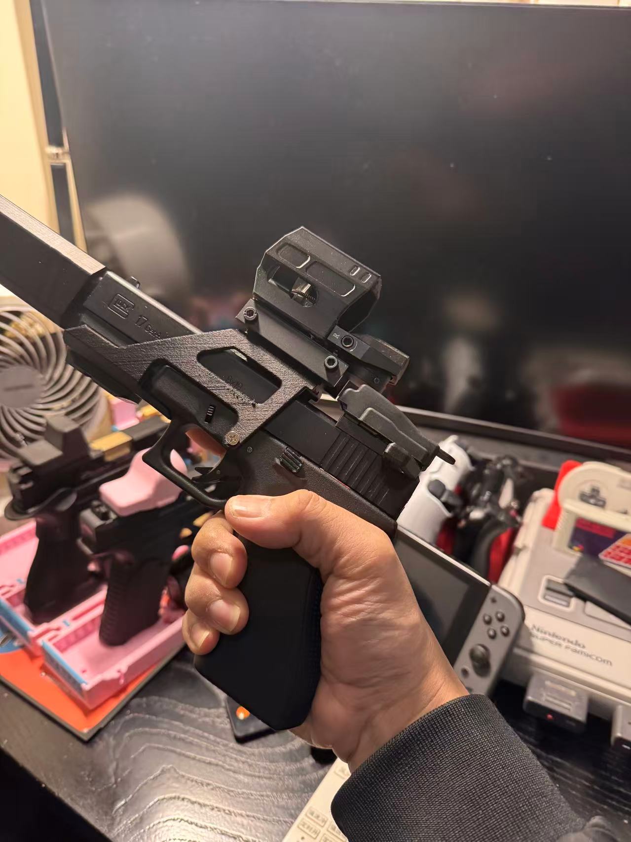 Miniatura 1 do modelo 3D 增加RMR孔位瞄具支持，玩具glock 格洛克 Scope mount镜桥，cmore战术导轨