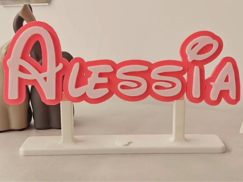 Scritt Alessia stile Disney no supporti