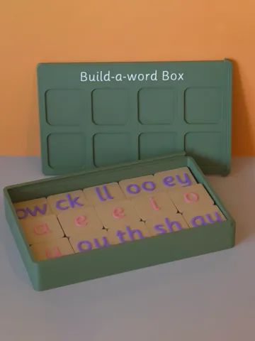 Caja o estuche: Build-a-word Box phonics tiles — vista de referencia 2