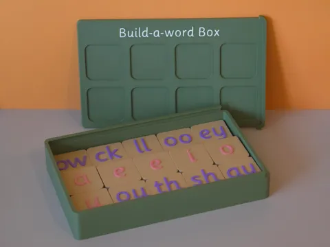 Caja o estuche: Build-a-word Box phonics tiles — referencia de MakerWorld