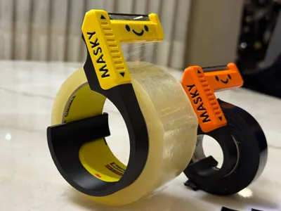 Masky Blade: Retractable blade tape cutter