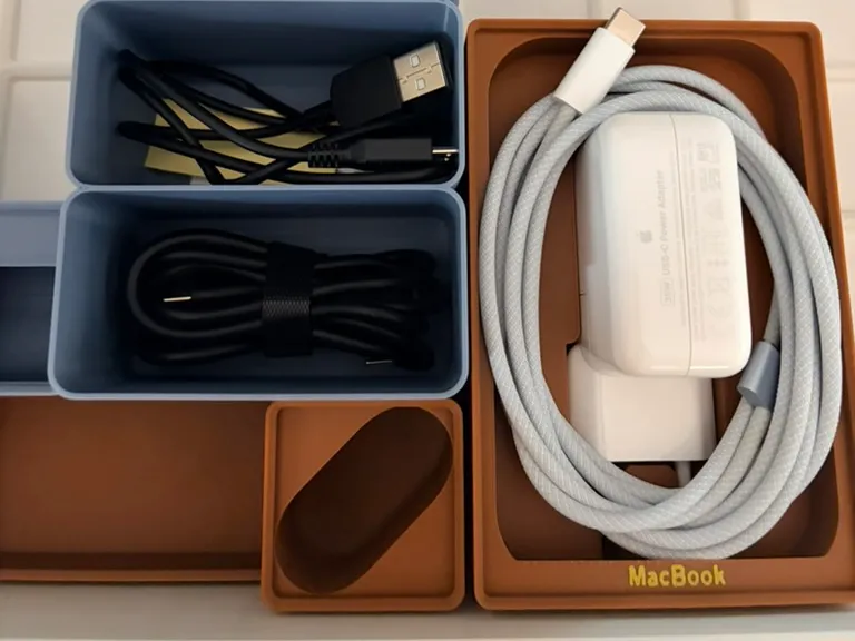 Gridfinity cargador MacBook 3x2