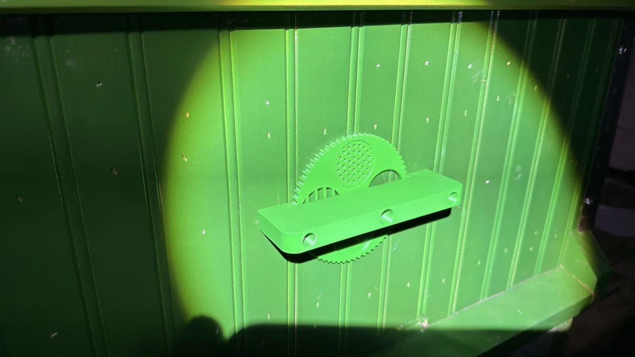 Bee Hive Entrance and Landing Board (25mm) view 2