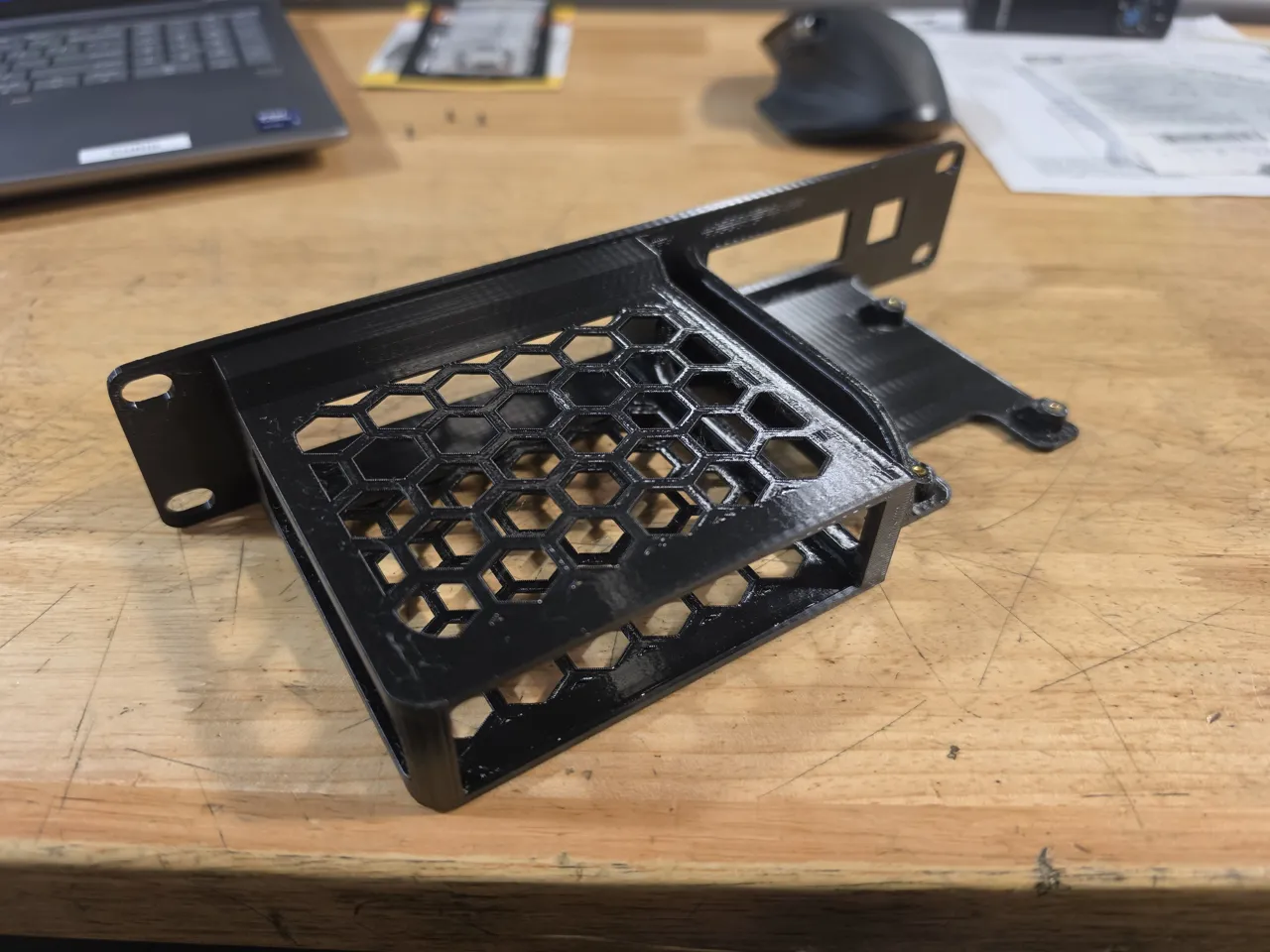 Pi 3B/4B/5B + Netgear GS305 + MX SW 10" rack mount view 3