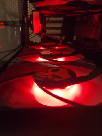 Caja o estuche: HubCaps - Customizable pc case fan intake covers — vista de referencia 3