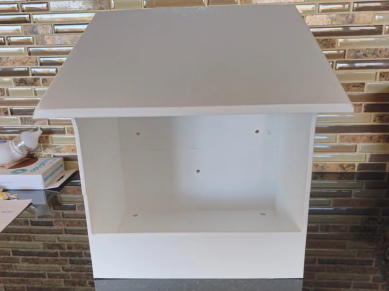 Robin Nesting Box/Bird House