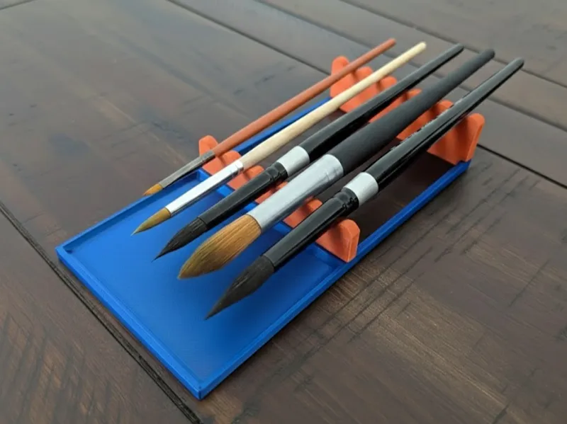 Minimalistischer Pinselhalter & Trockner
