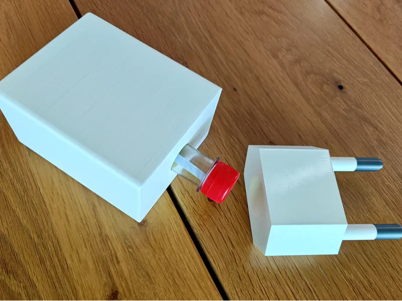 Giant Charger block for PET-preform (Geocaching)