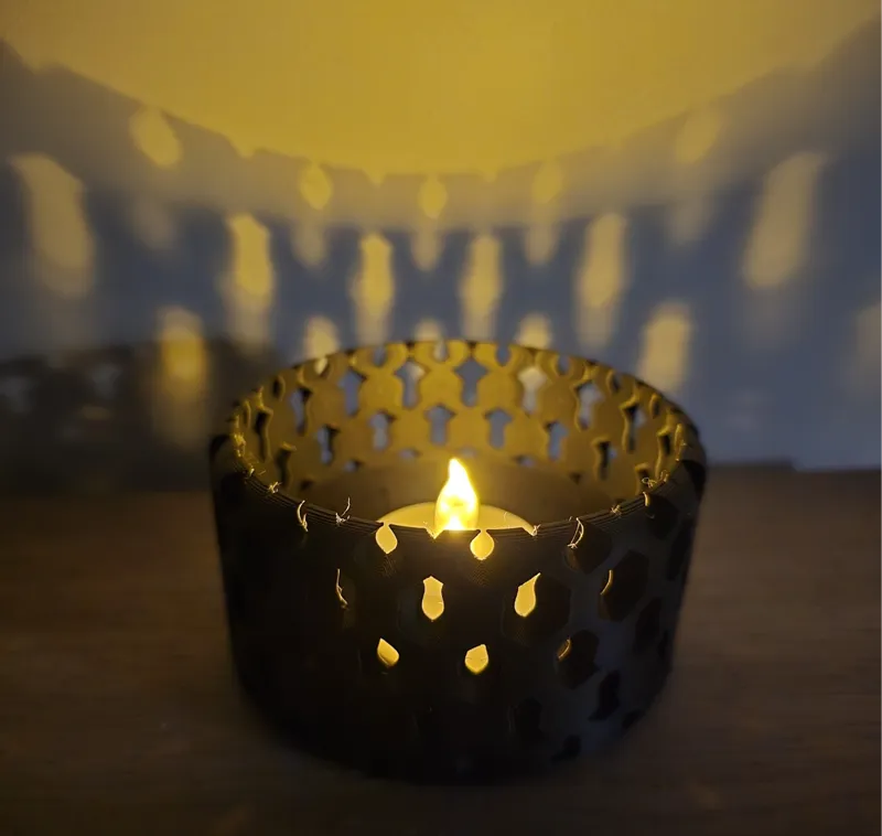 Oriental tealight holder