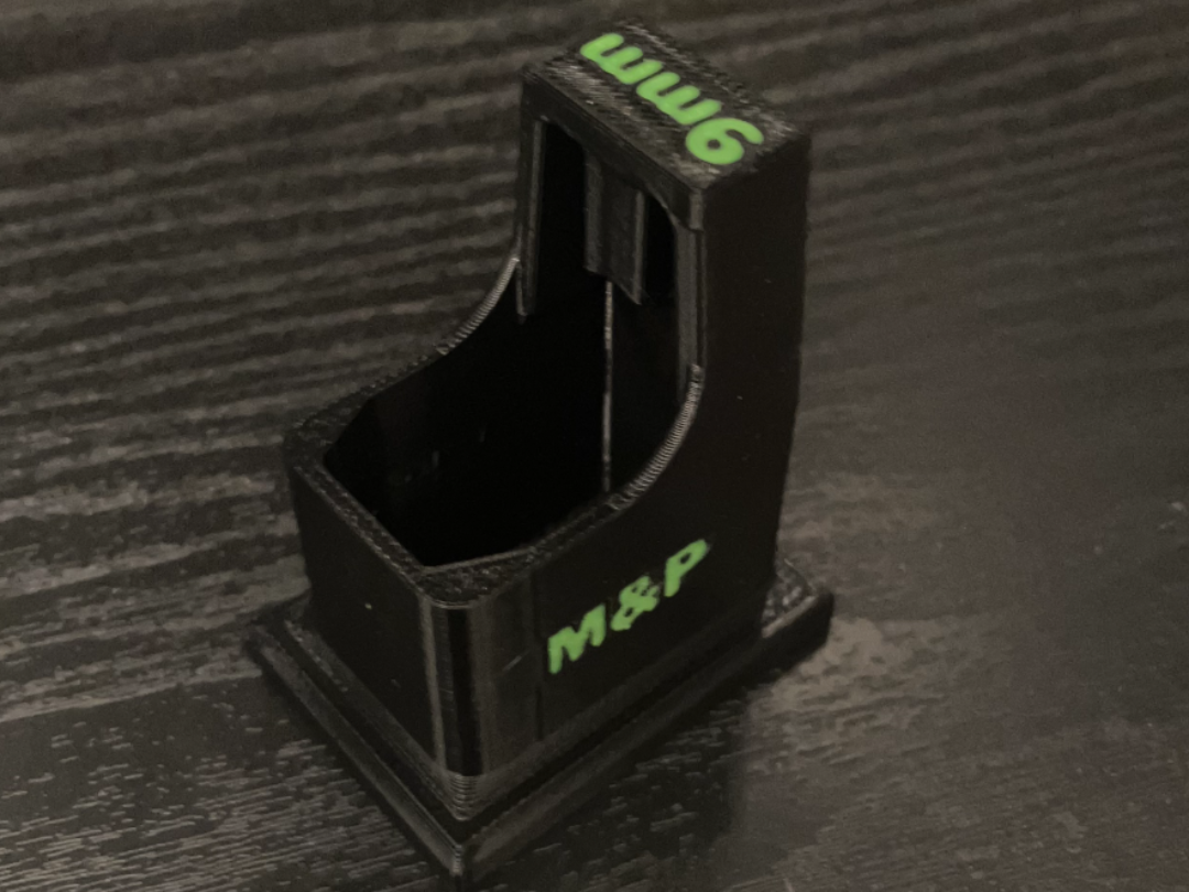Miniatura 2 do modelo 3D Smith and Wesson M&P Shield plus speed loader