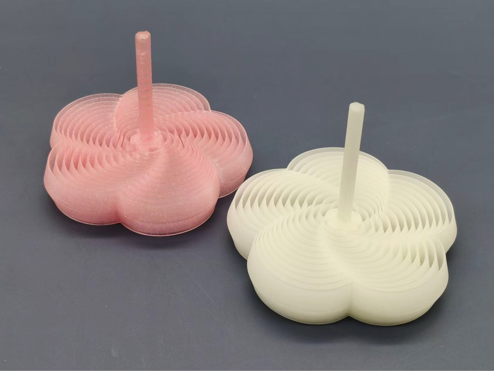Miniatura 1 do modelo 3D 伸缩解压玩具：花朵萝卜塔
