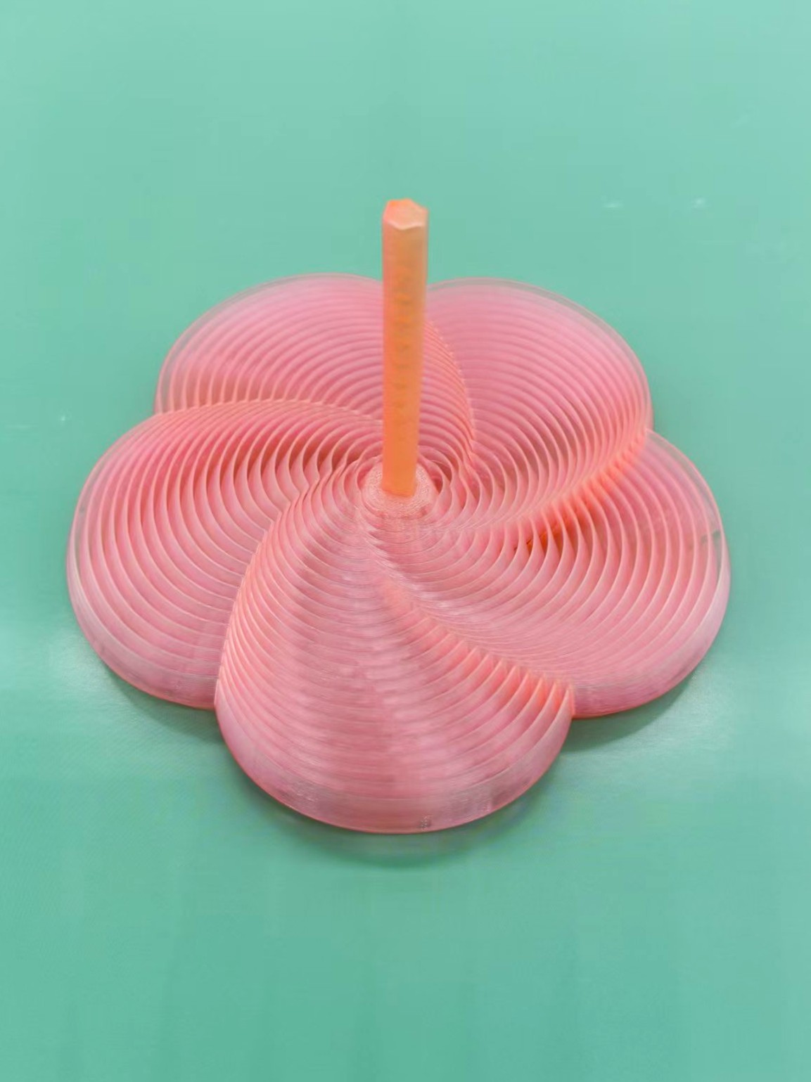 Miniatura 2 do modelo 3D 伸缩解压玩具：花朵萝卜塔