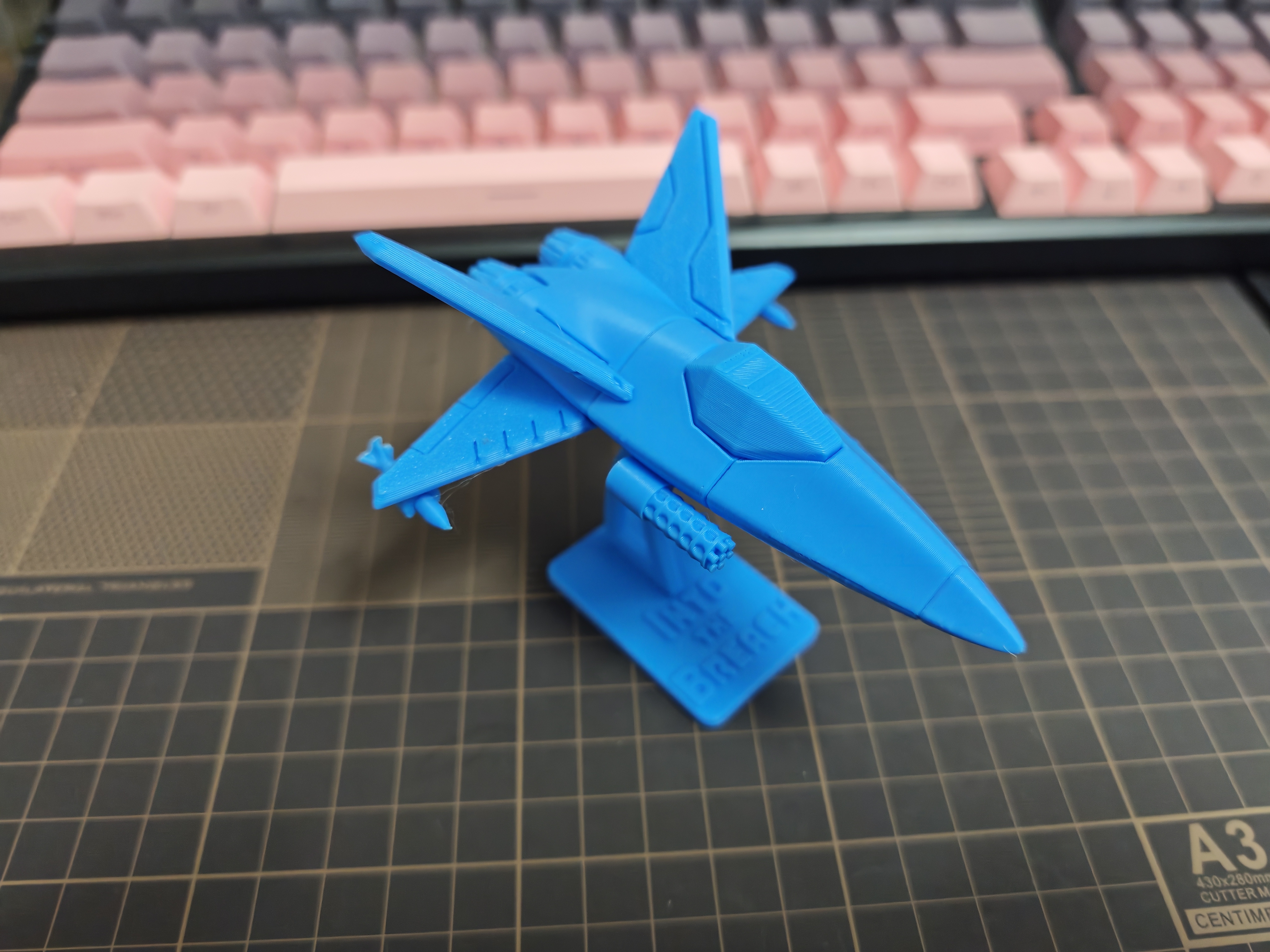 Miniatura 4 do modelo 3D 喷气机机甲套卡