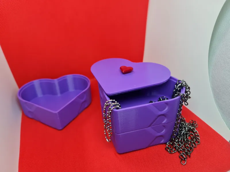 Stackable Heart-Shaped Small Box v2