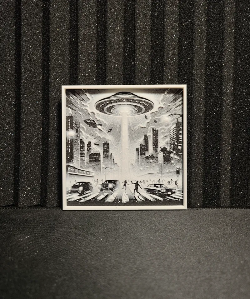 Hueforge Monochrome Alien Attack V.1